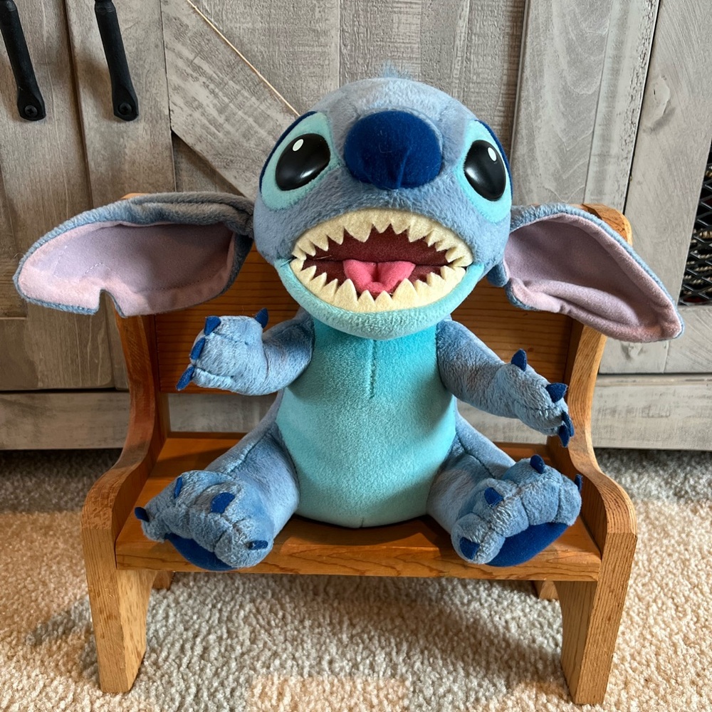2002 Disney Interactive (Talking) Aloha Stitch Plush Toy